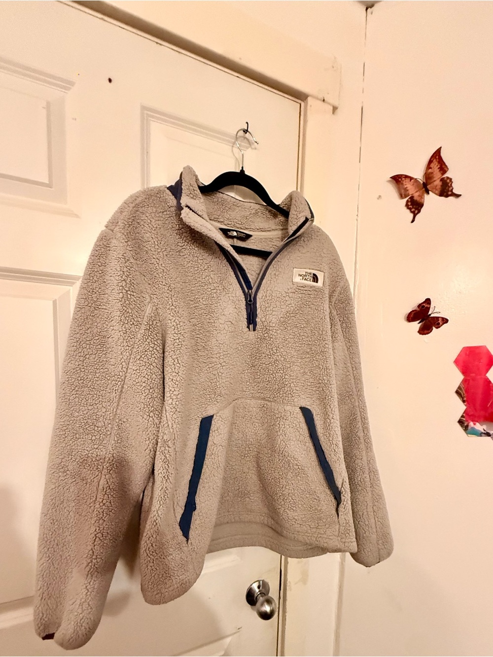 The North Face Men's Light Gray Sherpa Half-Zip with Navy Trim